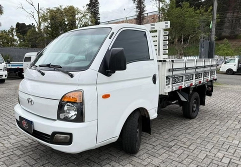 Hyundai HR 2013 Branco — foto 1 de 3
