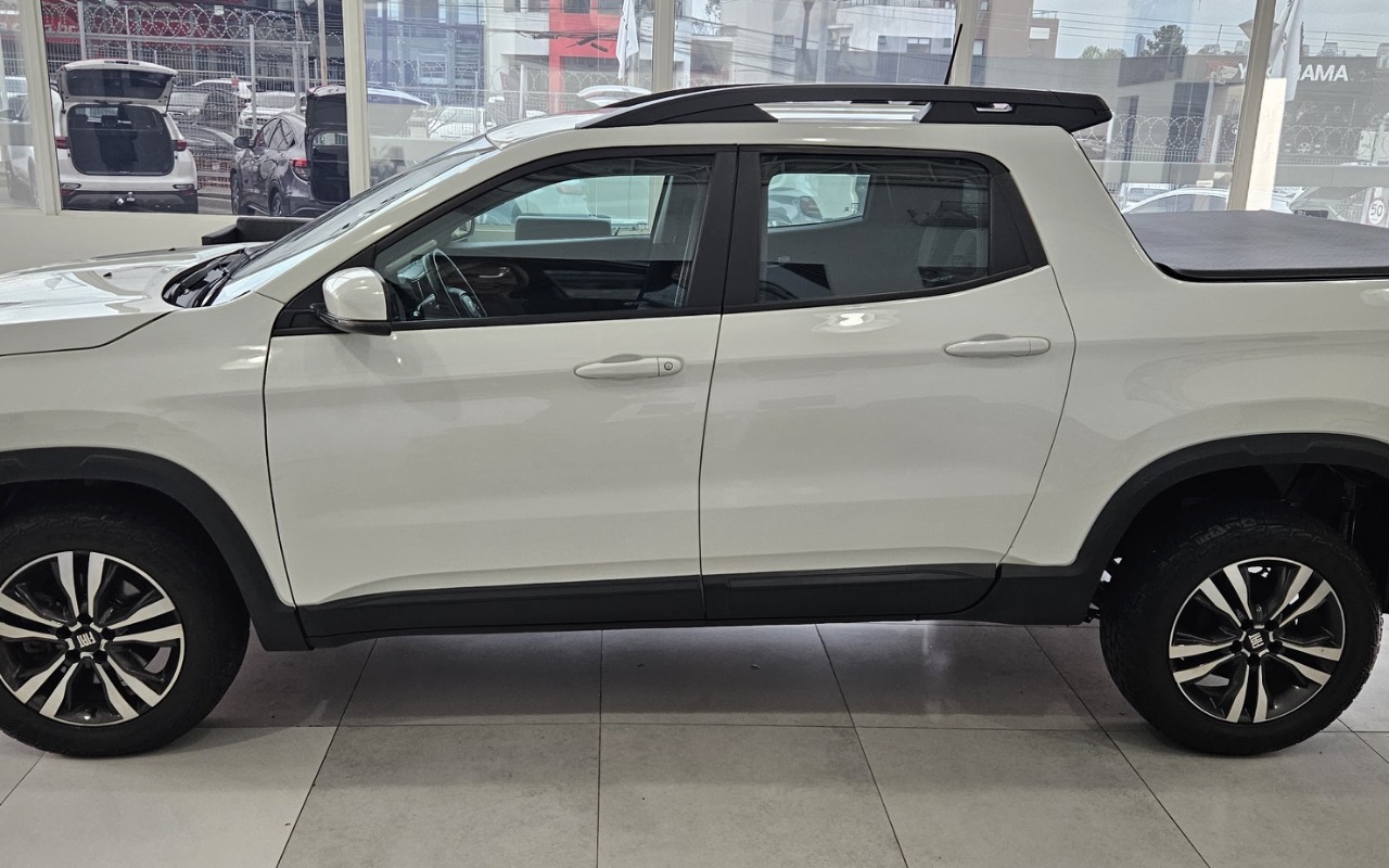 imagem-https://www.socarrao.com.br/sc-vehicle-images-prod/4280360/1791215700810-NjE2ZjQyOTMtMmE5MS00NGJiLTg1NWItZjg5NGJiYTk1YzhjLmpwZWc.jpeg