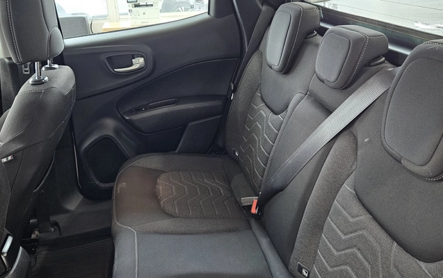 imagem-https://www.socarrao.com.br/sc-vehicle-images-prod/4280360/1791215701559-MzZjZmFmYWUtODVjYy00NjAxLWFjYzMtYTNlOTdlMzVkMWM3LmpwZWc.jpeg
