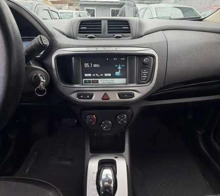 imagem-https://www.socarrao.com.br/sc-vehicle-images-prod/4280531/1791908677925-8524660_0_B_27c79dc67c.jpeg