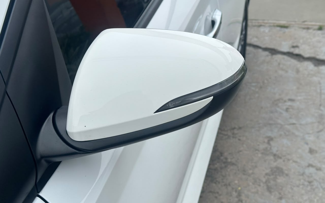 imagem-https://www.socarrao.com.br/sc-vehicle-images-prod/4280615/1791217283425-V2hhdHNBcHAgSW1hZ2UgMjAyNi0xMC0wMiBhdCAxNS40MS4xOCAoMikuanBlZw.jpeg