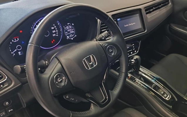 imagem-https://www.socarrao.com.br/sc-vehicle-images-prod/4280882/1791553888080-8543856_9_B_44283519e2.jpeg