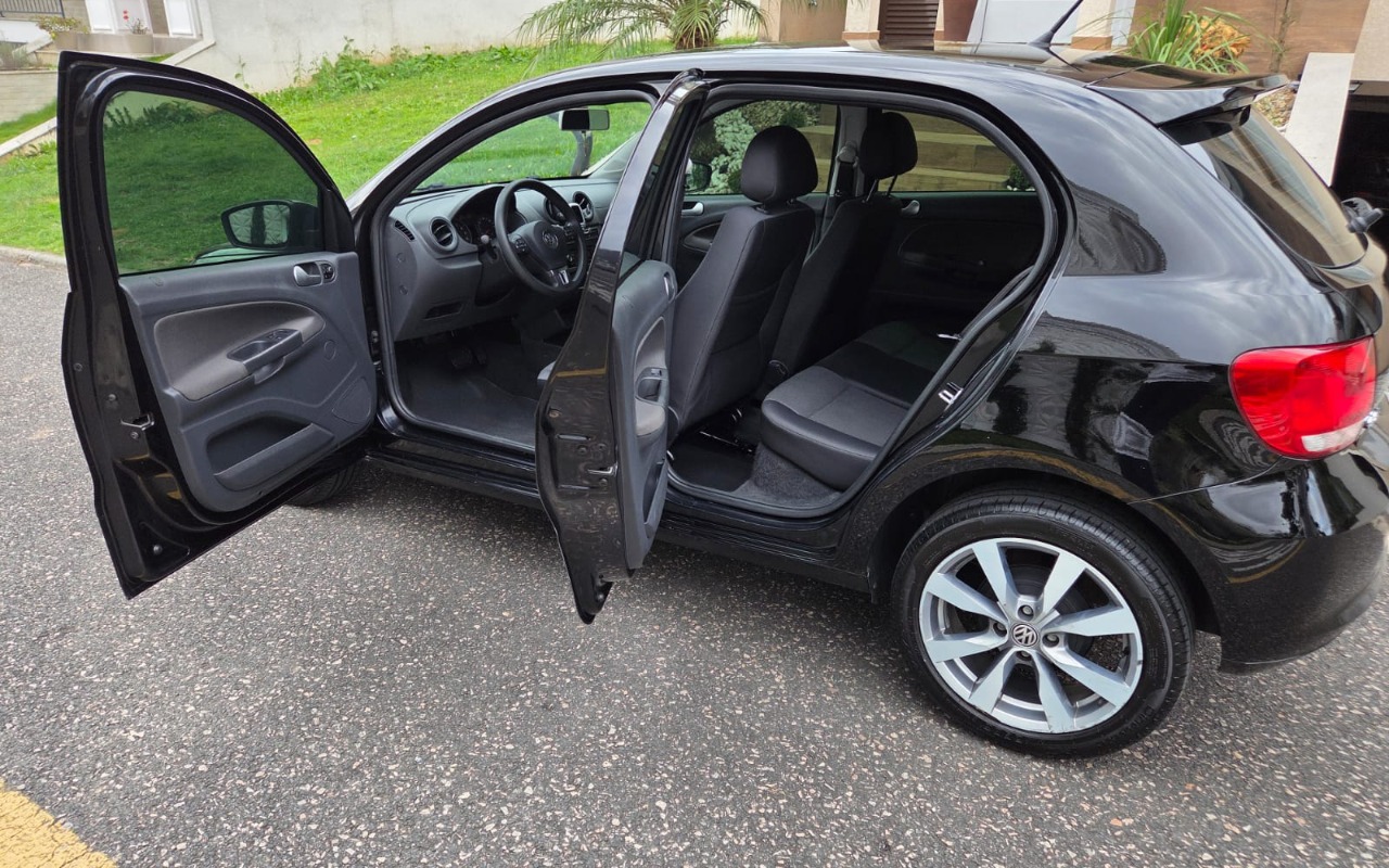 imagem-https://www.socarrao.com.br/sc-vehicle-images-prod/4280890/1791219231725-R29sICgyMCkuanBlZw.jpeg