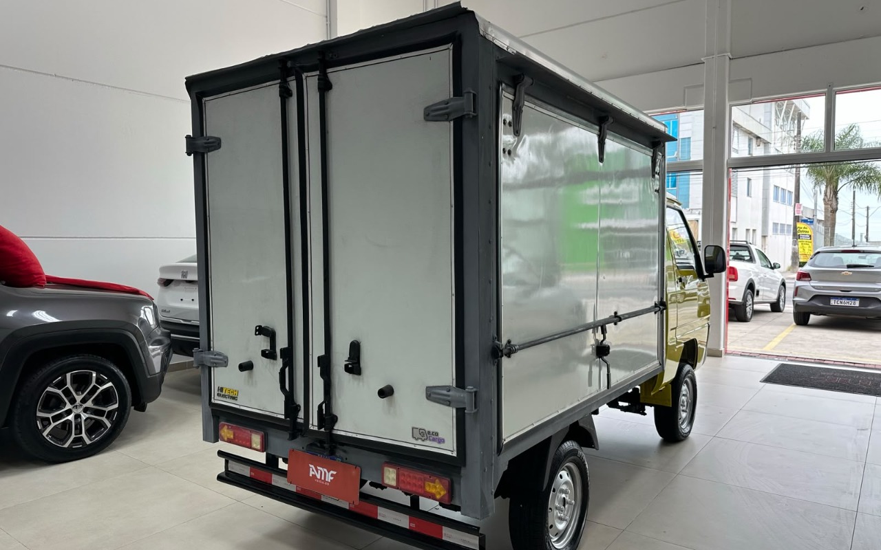 imagem-https://www.socarrao.com.br/sc-vehicle-images-prod/4281113/1791219402463-V2hhdHNBcHAgSW1hZ2UgMjAyNi0xMC0wNSBhdCAxMy4yNS4zMS5qcGVn.jpeg