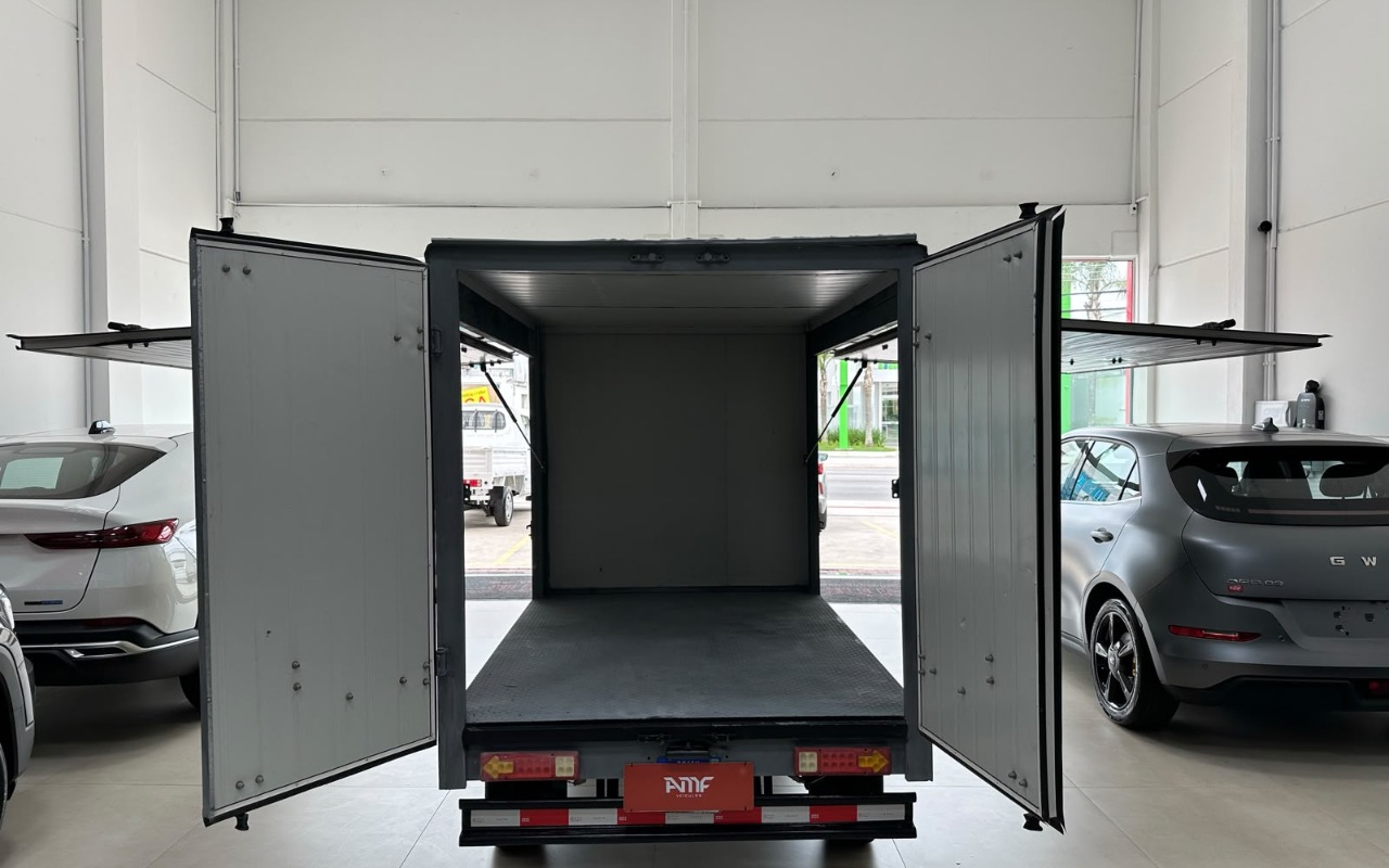imagem-https://www.socarrao.com.br/sc-vehicle-images-prod/4281113/1791219402727-V2hhdHNBcHAgSW1hZ2UgMjAyNi0xMC0wNSBhdCAxMy4yNS4zMSAoMikuanBlZw.jpeg