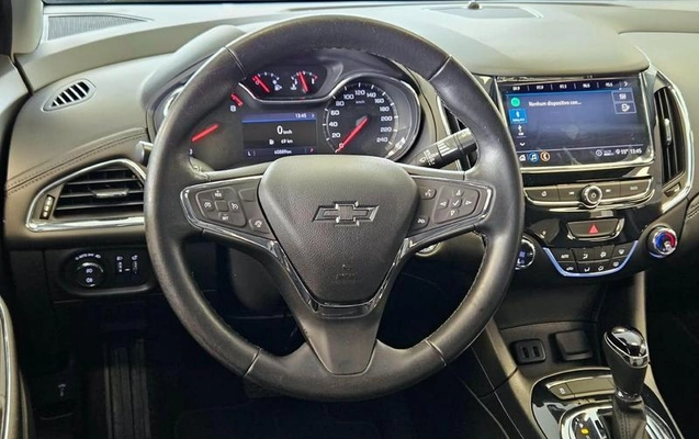 imagem-https://www.socarrao.com.br/sc-vehicle-images-prod/4281155/1791219669119-8543990_8_B_30ce9cd906.jpeg