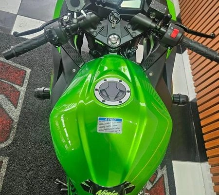 imagem-https://www.socarrao.com.br/sc-vehicle-images-prod/4281158/1791219783153-8542682_0_B_debde7e56f.jpeg
