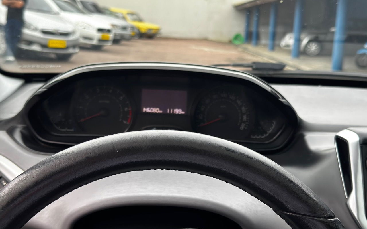 imagem-https://www.socarrao.com.br/sc-vehicle-images-prod/4281165/1791219790901-ODE5ZGMwMDItOGIxOC00NzY2LTgxMDktMTA4YTFmZDIzZmM5LmpwZWc.jpeg