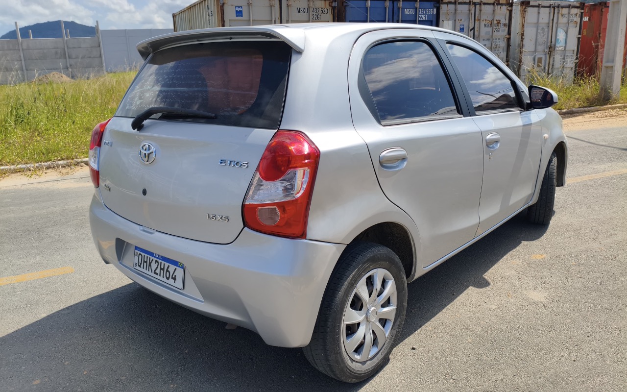 imagem-https://www.socarrao.com.br/sc-vehicle-images-prod/4281166/1791219998563-NGE0MjE2Y2MtM2E1NS00NDAxLTk5NDctYTNmNDI5MjJhNTRlLmpwZWc.jpeg