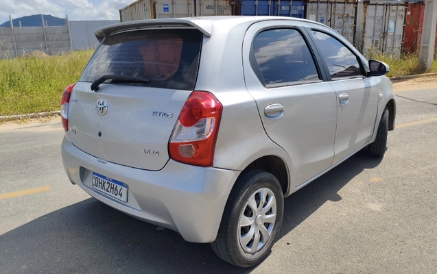 imagem-https://www.socarrao.com.br/sc-vehicle-images-prod/4281166/1791219998563-NGE0MjE2Y2MtM2E1NS00NDAxLTk5NDctYTNmNDI5MjJhNTRlLmpwZWc.jpeg