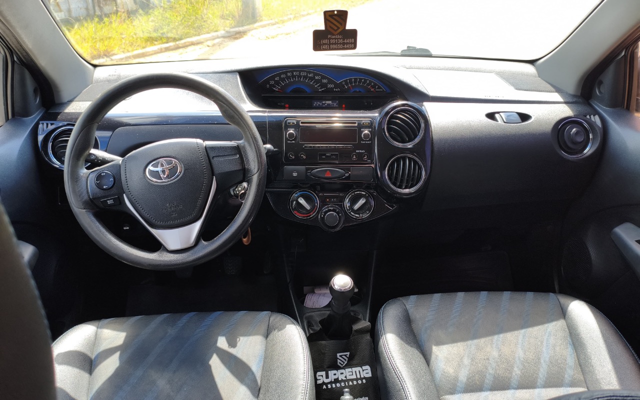 imagem-https://www.socarrao.com.br/sc-vehicle-images-prod/4281166/1791219998893-OWVhMTgyNzUtNjBjMy00NDdmLTg4MjYtNjIxNTZmM2QyYzExLmpwZWc.jpeg