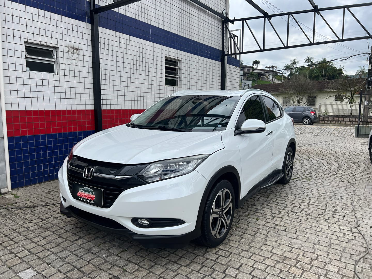 Honda HR-V 2018 Branco — foto 1 de 3