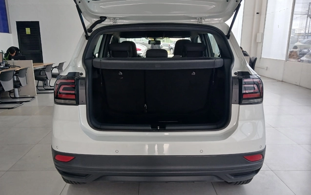 imagem-https://www.socarrao.com.br/sc-vehicle-images-prod/4281251/1791235979480-MTBjNzQ2NzktYTAwYS00OTE2LWIxYzUtN2RmZTBkZDMwNWQyLmpwZWc.jpeg
