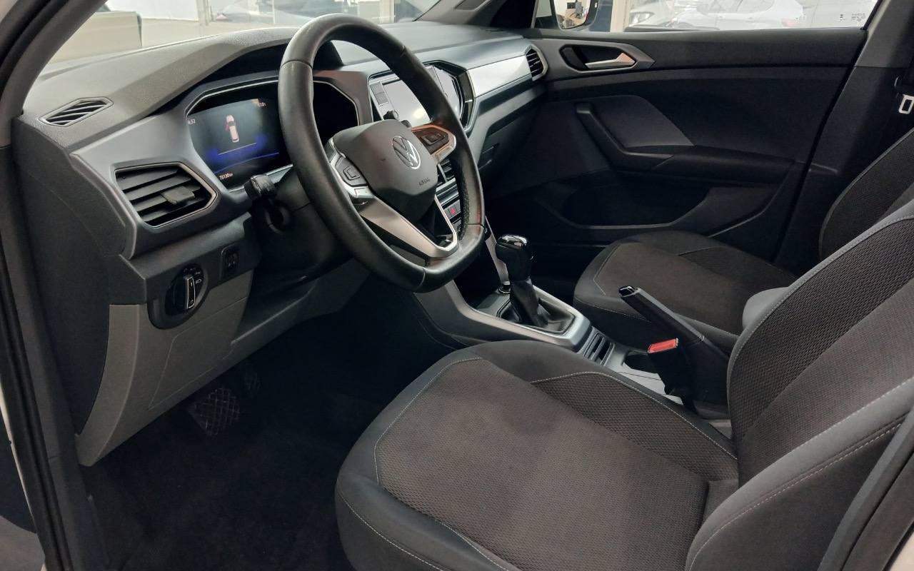 imagem-https://www.socarrao.com.br/sc-vehicle-images-prod/4281251/1791235979598-YmMzMzY1ODUtYzczMy00NWNiLTk2ZTUtMmE4MjYyMGIwMmRmLmpwZWc.jpeg