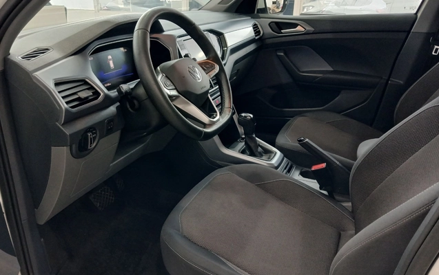 imagem-https://www.socarrao.com.br/sc-vehicle-images-prod/4281251/1791235979598-YmMzMzY1ODUtYzczMy00NWNiLTk2ZTUtMmE4MjYyMGIwMmRmLmpwZWc.jpeg