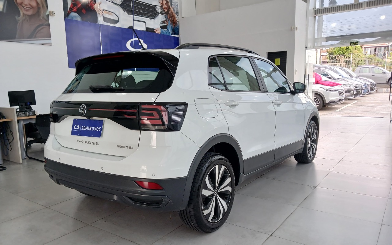 imagem-https://www.socarrao.com.br/sc-vehicle-images-prod/4281251/1791235979697-N2JmNWJkMDctNzRjOS00ZTliLWJkZGMtNjVjMmVjNmRmY2E2LmpwZWc.jpeg