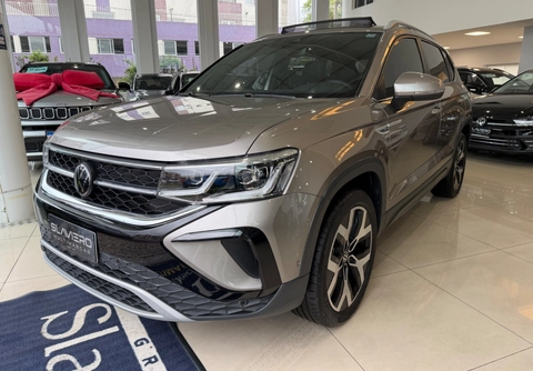 Volkswagen Taos 2025 Bege — foto 1 de 3