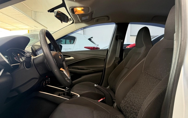 imagem-https://www.socarrao.com.br/sc-vehicle-images-prod/4281269/1791220685567-V2hhdHNBcHAgSW1hZ2UgMjAyNi0xMC0wNSBhdCAxMi4zOS40MiAoMikuanBlZw.jpeg