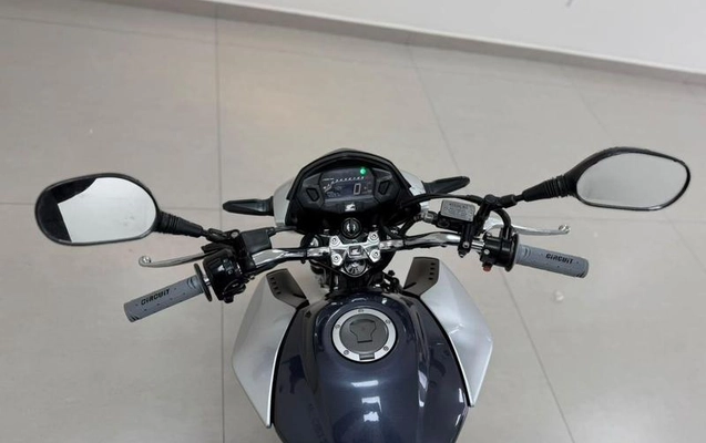 imagem-https://www.socarrao.com.br/sc-vehicle-images-prod/4281303/1791997875642-8544081_8_B_2726e762f5.jpeg