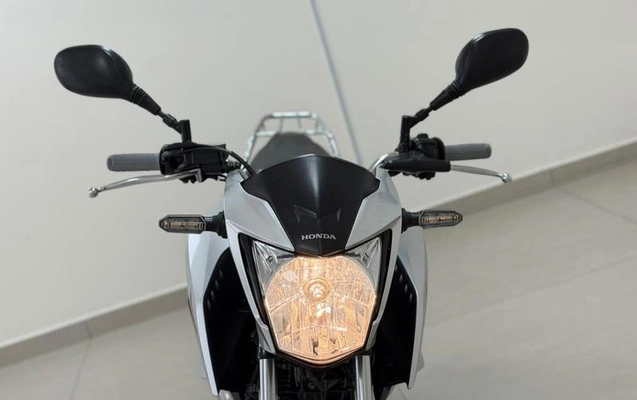 imagem-https://www.socarrao.com.br/sc-vehicle-images-prod/4281303/1791997875648-8544081_11_B_a437708c7c.jpeg