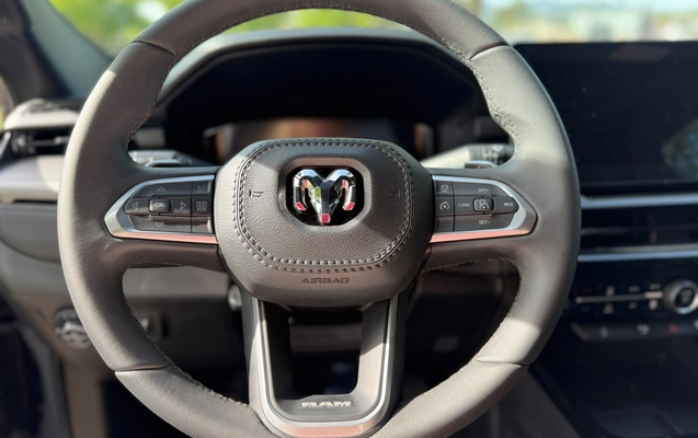 imagem-https://www.socarrao.com.br/sc-vehicle-images-prod/4281335/1791234205028-375e6acb-2953-4c35-84f9-c8d88c9b4eca.jpg