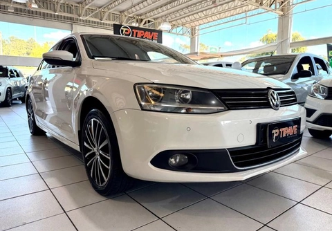 Volkswagen Jetta 2013 Branco — foto 1 de 3