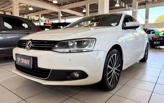 imagem-https://www.socarrao.com.br/sc-vehicle-images-prod/4281361/1791383513829-8401469_2_B_1a21bf9387.jpeg