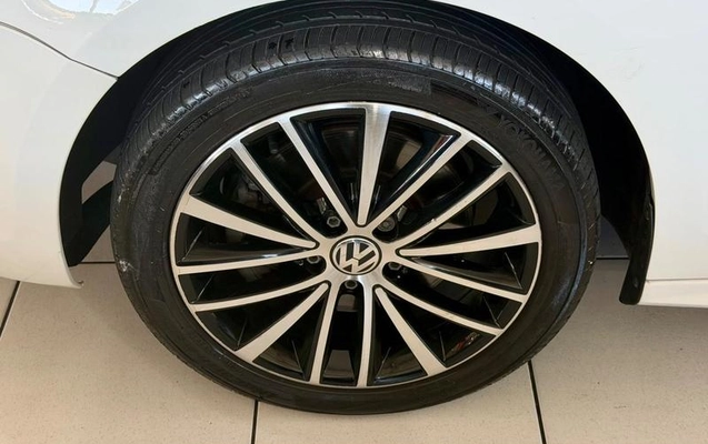 imagem-https://www.socarrao.com.br/sc-vehicle-images-prod/4281361/1791383513834-8401469_19_B_9840db5cb0.jpeg