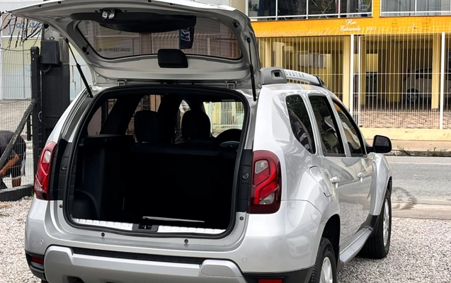 imagem-https://www.socarrao.com.br/sc-vehicle-images-prod/4281482/1791221886543-V2hhdHNBcHAgSW1hZ2UgMjAyNi0xMC0wNSBhdCAxNC4xNy41My5qcGVn.jpeg