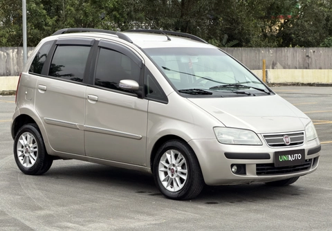 Fiat Idea 2010 Bege — foto 1 de 3