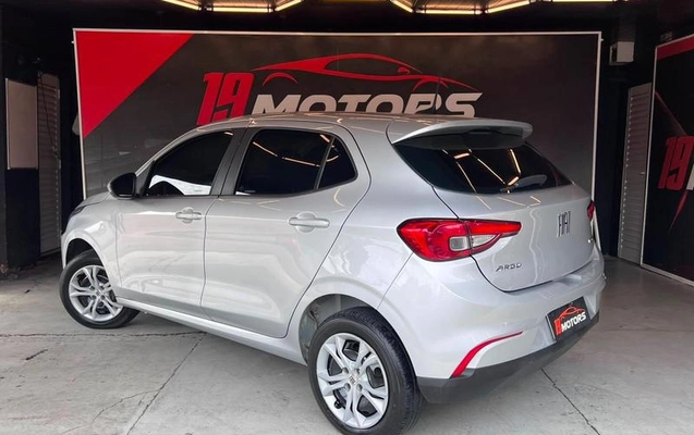 imagem-https://www.socarrao.com.br/sc-vehicle-images-prod/4281524/1791222414930-8516241_3_B_00ea686a51.jpeg