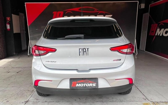 imagem-https://www.socarrao.com.br/sc-vehicle-images-prod/4281524/1791222414932-8516241_5_B_6c2c5c15c7.jpeg
