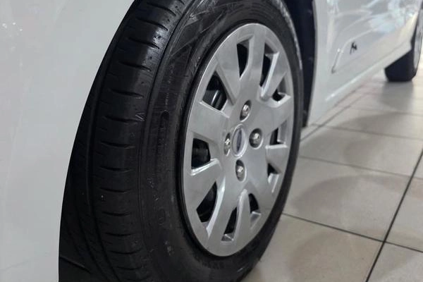 imagem-https://www.socarrao.com.br/sc-vehicle-images-prod/4281582/1791222610600-8499132_12_B_062f4e1467.jpeg