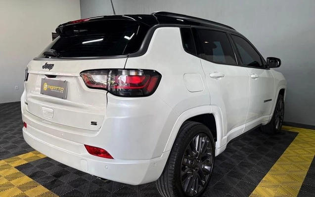 imagem-https://www.socarrao.com.br/sc-vehicle-images-prod/4281584/1791390906039-8512848_13_B_294381b2a8.jpeg