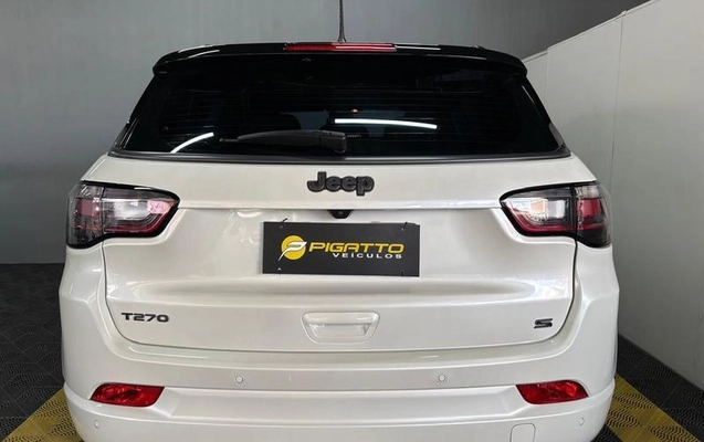 imagem-https://www.socarrao.com.br/sc-vehicle-images-prod/4281584/1791390906042-8512848_13_B_efbf9689af.jpeg
