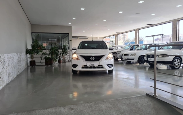 imagem-https://www.socarrao.com.br/sc-vehicle-images-prod/4281633/1791222936115-693f8315930a44af879e9984e8476352_1791222811558.jpg