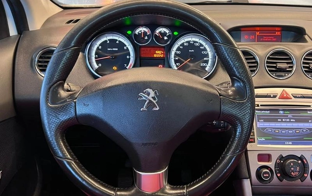 imagem-https://www.socarrao.com.br/sc-vehicle-images-prod/4281685/1791223526127-8484304_16_B_35c389d581.jpeg