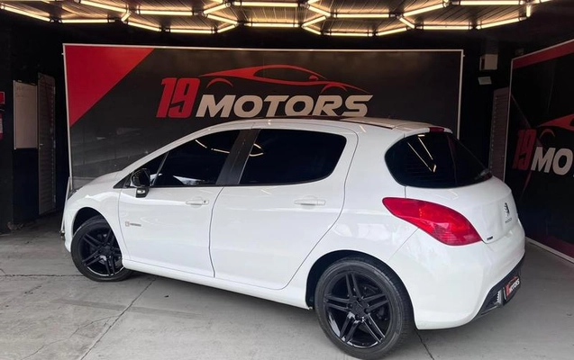 imagem-https://www.socarrao.com.br/sc-vehicle-images-prod/4281685/1791223526131-8484304_4_B_13ec4c1eb9.jpeg