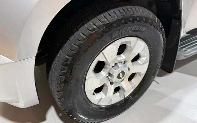 imagem-https://www.socarrao.com.br/sc-vehicle-images-prod/4281719/1791223377556-vehicle_image_1791223351_30467b7e1cb9955059010907cfd0e264.jpeg