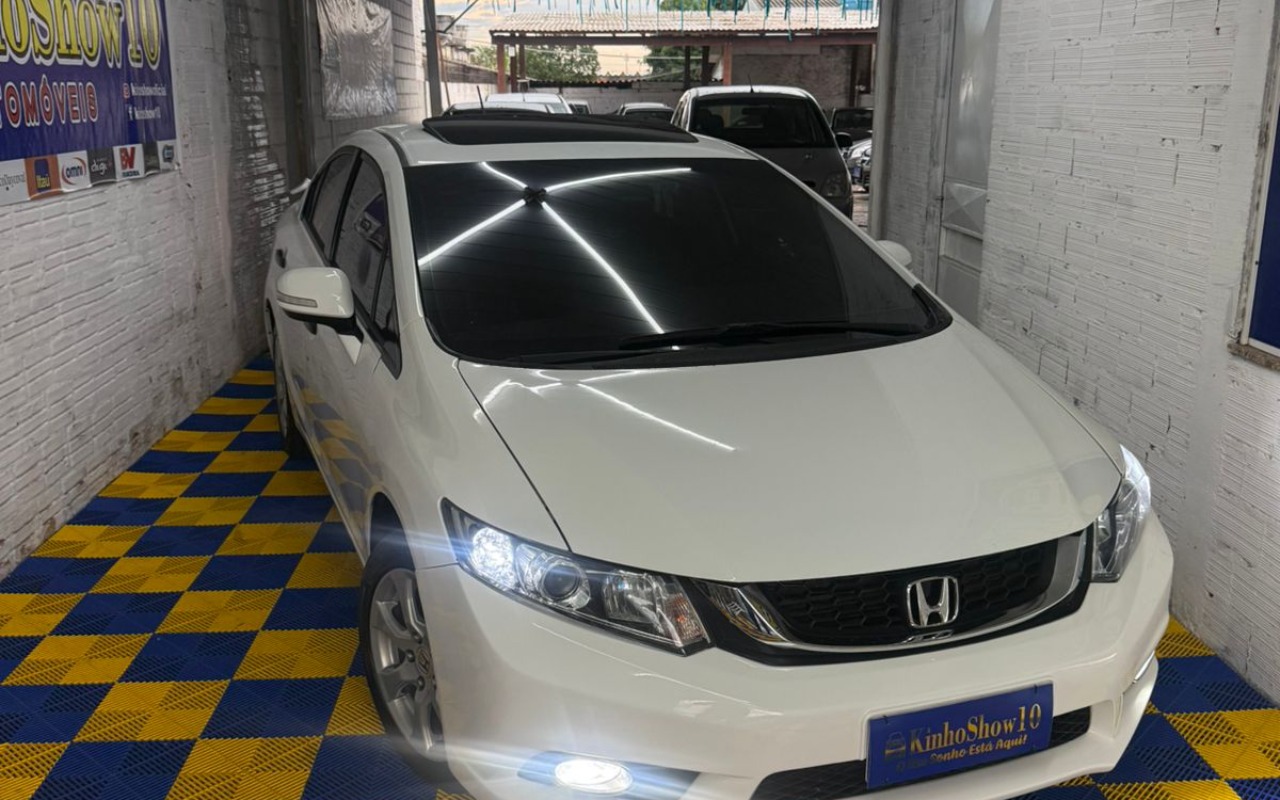 Honda Civic 2012 Branco — foto 1 de 3
