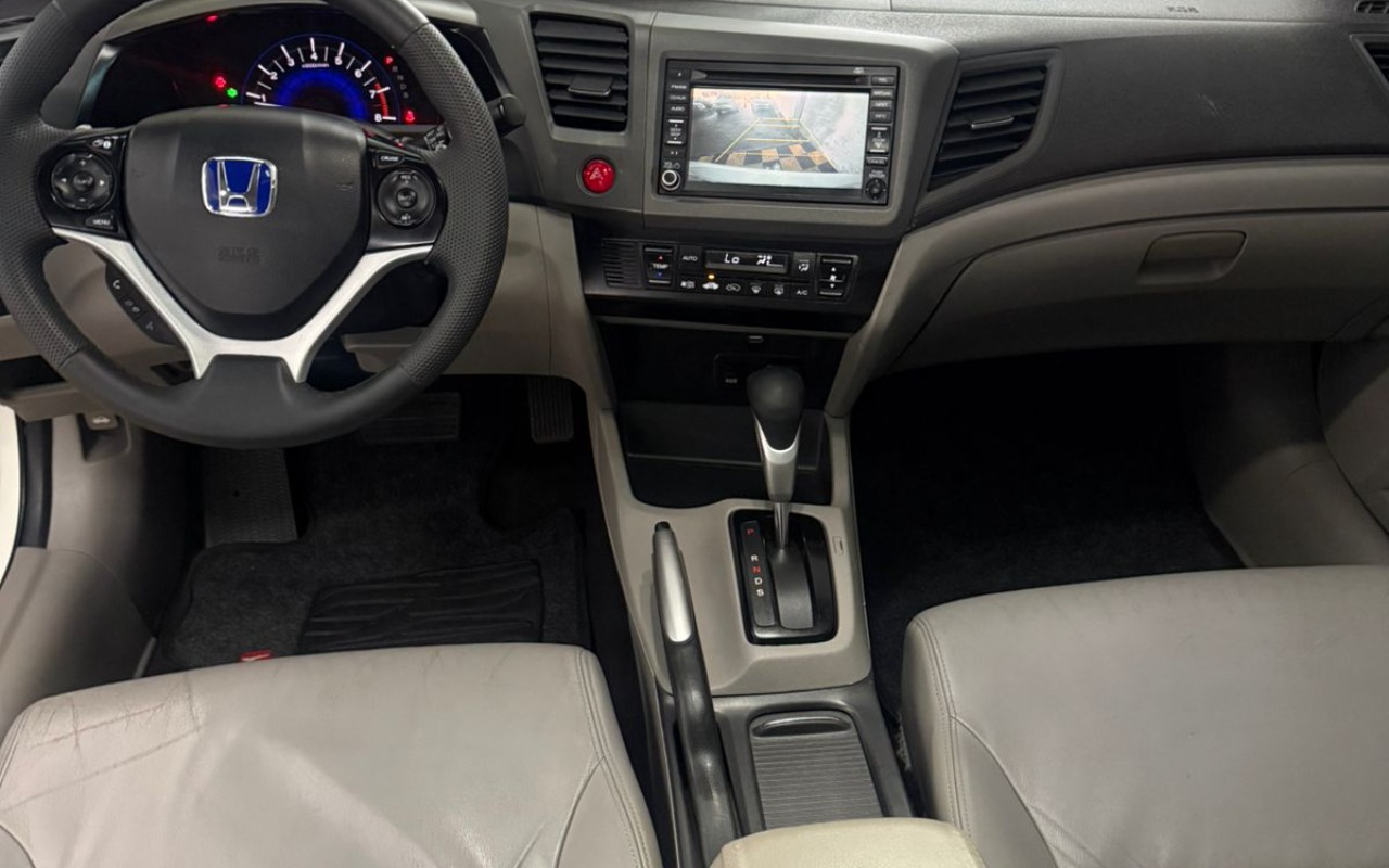 imagem-https://www.socarrao.com.br/sc-vehicle-images-prod/4281734/1791223473561-OGQzYmVhMTktN2EyZC00MTVlLWFmNmEtOTgwYTJkNjYxZTMzLmpmaWY.jfif