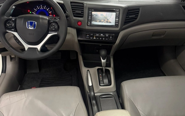 imagem-https://www.socarrao.com.br/sc-vehicle-images-prod/4281734/1791223473561-OGQzYmVhMTktN2EyZC00MTVlLWFmNmEtOTgwYTJkNjYxZTMzLmpmaWY.jfif