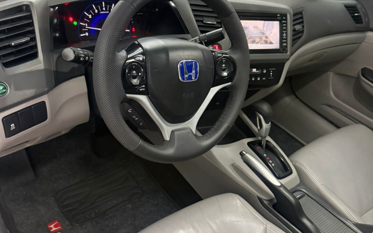 imagem-https://www.socarrao.com.br/sc-vehicle-images-prod/4281734/1791223473650-ZDNiNWZiNzMtY2Q1NC00NTRjLTg0NTktZjgxNDFhMzE0ZDJkLmpmaWY.jfif