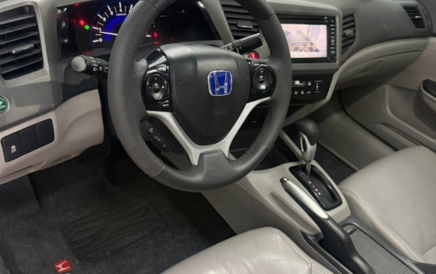 imagem-https://www.socarrao.com.br/sc-vehicle-images-prod/4281734/1791223473650-ZDNiNWZiNzMtY2Q1NC00NTRjLTg0NTktZjgxNDFhMzE0ZDJkLmpmaWY.jfif