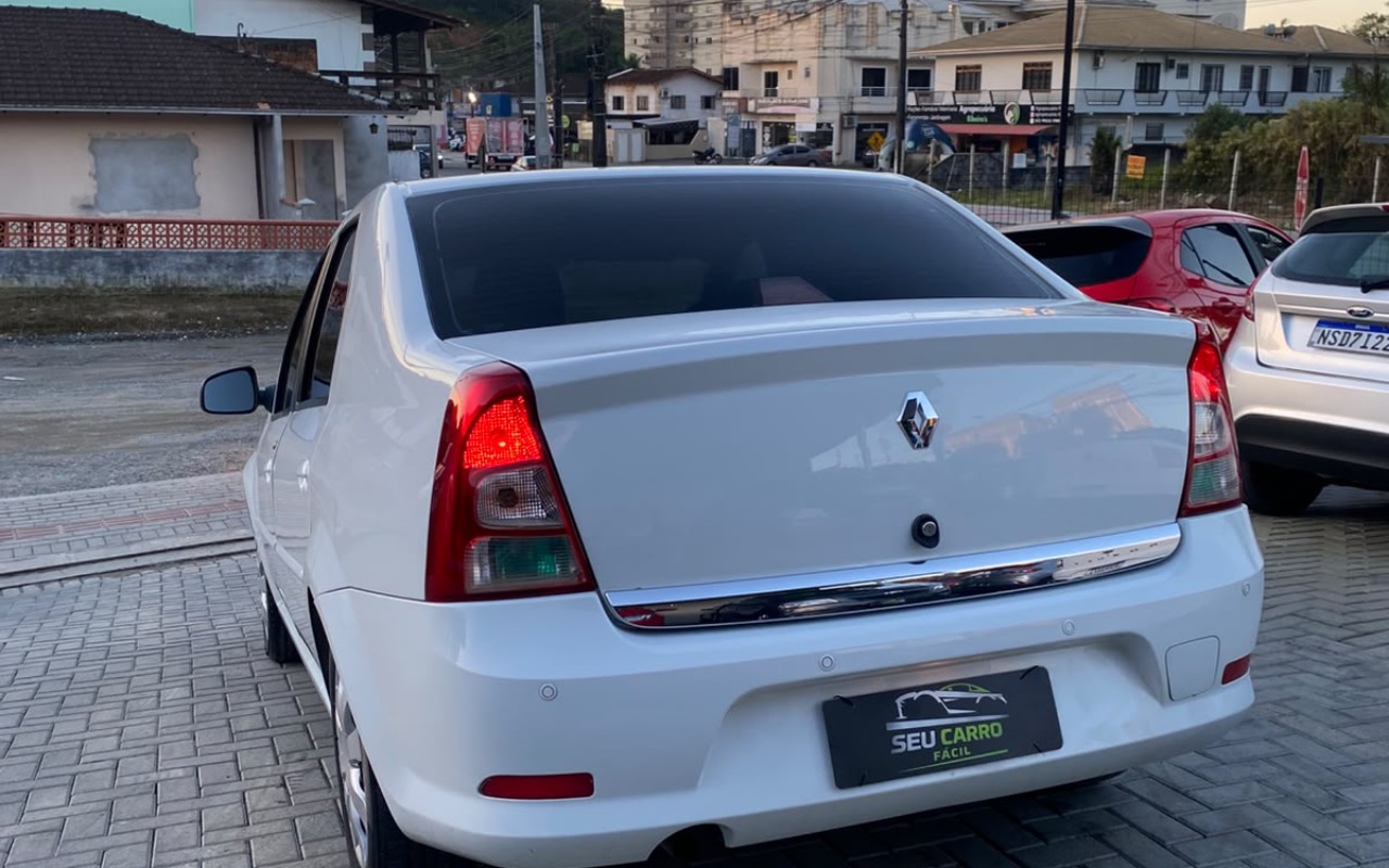imagem-https://www.socarrao.com.br/sc-vehicle-images-prod/4281751/1791223586394-SU1HLTIwMjYwOTI4LVdBMDExMC5qcGc.jpg