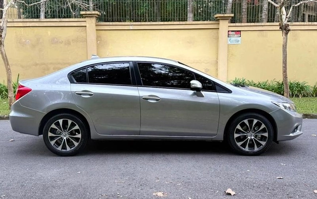 imagem-https://www.socarrao.com.br/sc-vehicle-images-prod/4281752/1791223601113-8227116_3_B_e6c3acfdcc.jpeg