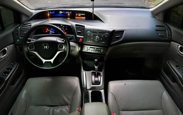 imagem-https://www.socarrao.com.br/sc-vehicle-images-prod/4281752/1791223601122-8227116_15_B_0e4c58ef55.jpeg