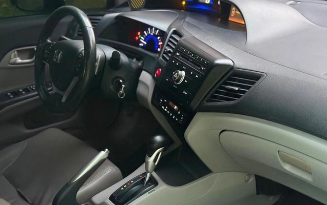 imagem-https://www.socarrao.com.br/sc-vehicle-images-prod/4281752/1791223601123-8227116_9_B_71e012fef2.jpeg