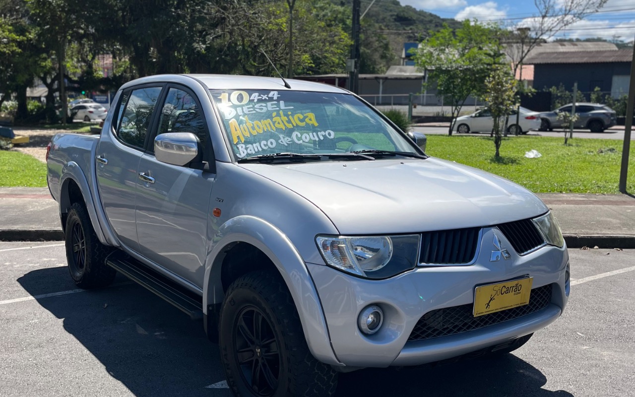 Mitsubishi L200 2010 Prata — foto 1 de 3