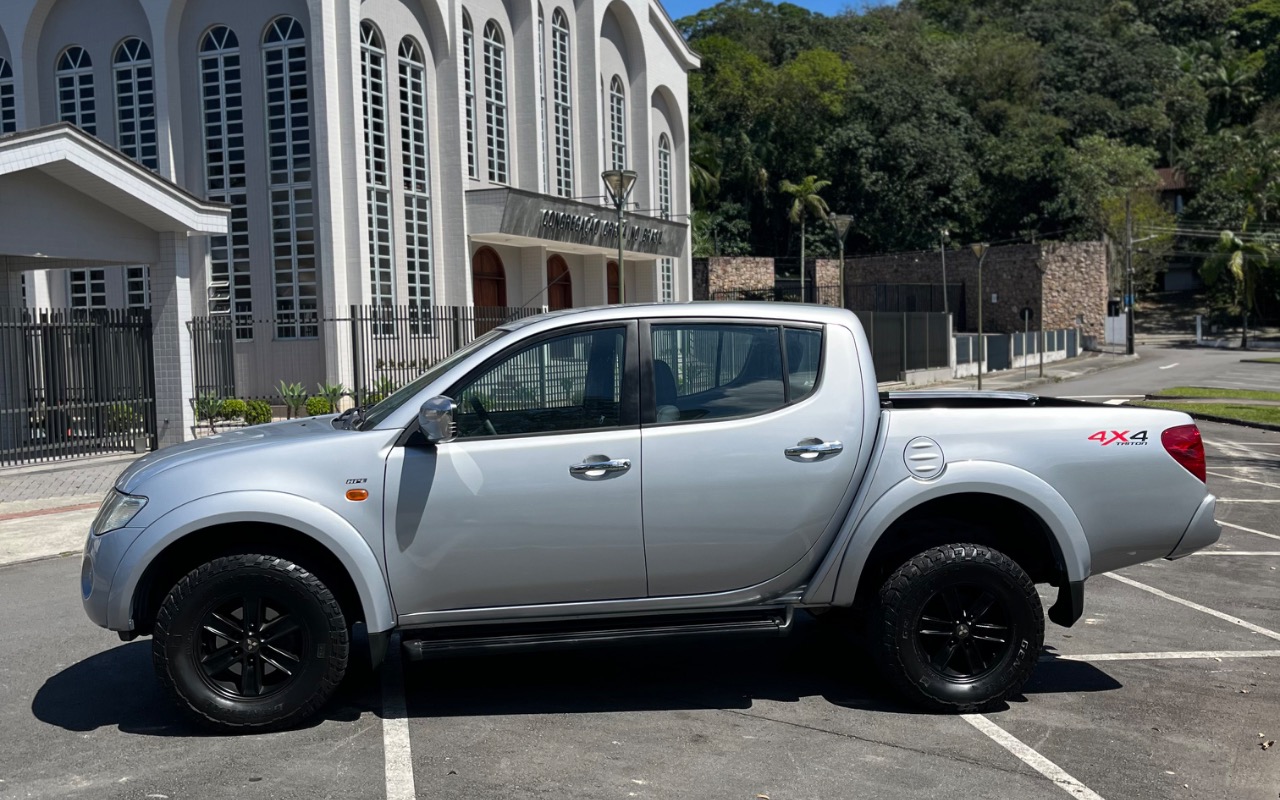 imagem-https://www.socarrao.com.br/sc-vehicle-images-prod/4281760/1791223641886-SU1HXzMzNDEuanBlZw.jpeg